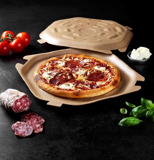 Advanced food packaging solution for pizza, combining product protection, convenience and material efficiency.